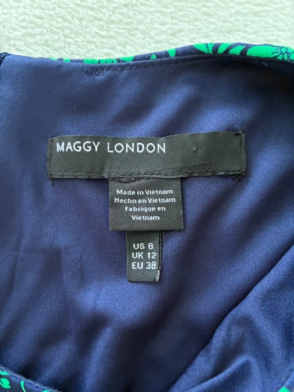 Maggy London Dress 8 Green Navy Floral Sleeveless Midi Fit & Flare Cottagecore - Picture 9 of 10
